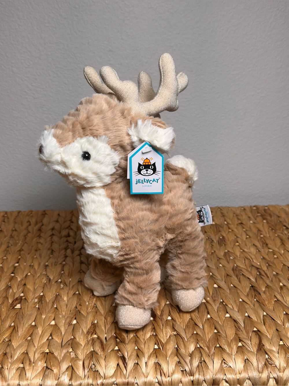 Jellycat Mitzi Reindeer / BNWT
Retired and extremely hard to find / BNWT